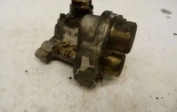 Fuel injection high pressure pump