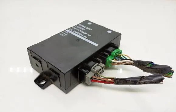 Volvo V70 Tailgate/trunk control unit/module 31352205 31335869AA 31352204AA