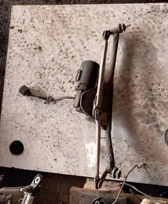 BMW 3 E36 Front wiper linkage 