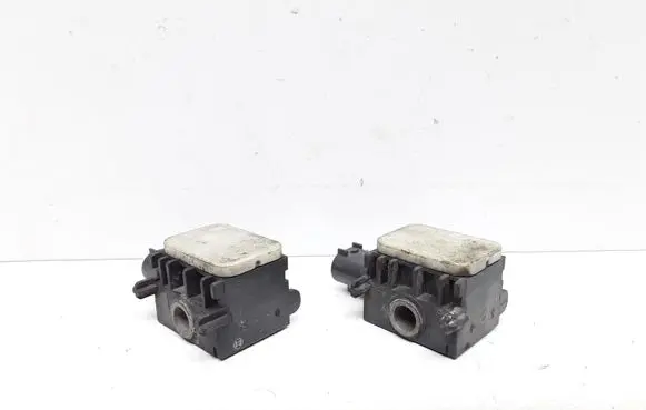 Mercedes-Benz R W251 Airbag deployment crash/impact sensor 0038202826