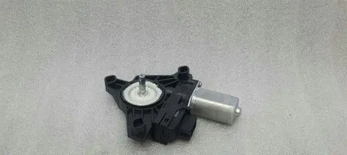 Mercedes-Benz E W213 Front door window regulator motor A2139060502