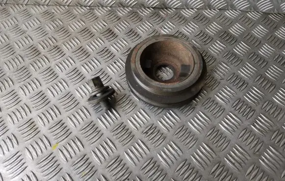 KIA Carnival Crankshaft pulley