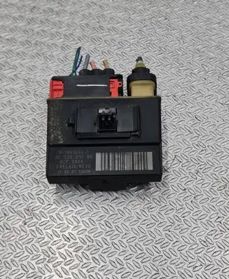 Peugeot Partner Glow plug pre-heat relay 9652021180 018010951 2020153938