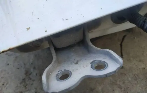 Toyota Aygo AB10 Front door upper hinge