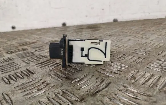 Nissan X-Trail T32 Mass air flow meter 93450753