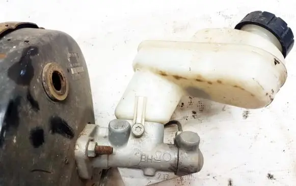Renault Twingo II Master brake cylinder