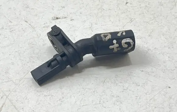 Volkswagen Golf VII ABS brake wheel speed sensor PA66GF25