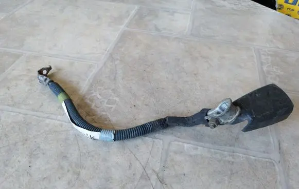Lexus IS 220D-250-350 Negative earth cable (battery) 8228430