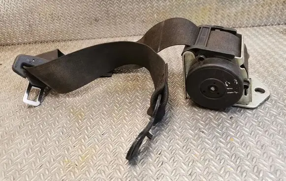Mercedes-Benz E W211 Middle seatbelt (rear) 2118607785