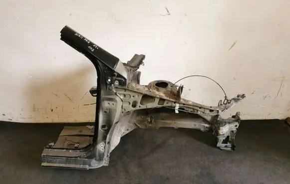 Toyota Auris E180 Front quarter panel 