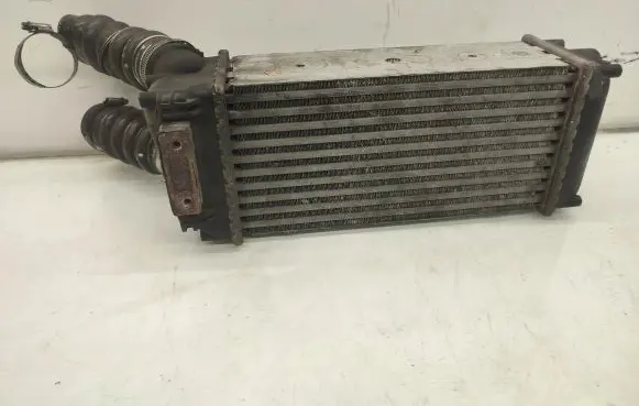 Volkswagen Touareg II Intercooler radiator 9648551880