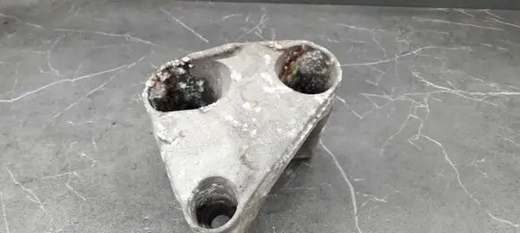 Nissan Micra Engine mounting bracket 8200477151