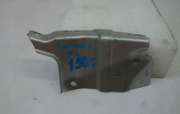 Opel Crossland X Fender mounting bracket 39018599