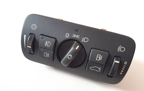 Volvo V70 Light switch 30739415 04066302