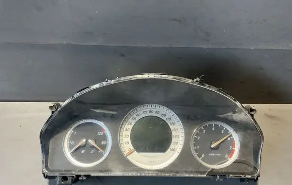 Mercedes-Benz C W204 Speedometer (instrument cluster) A2045403648