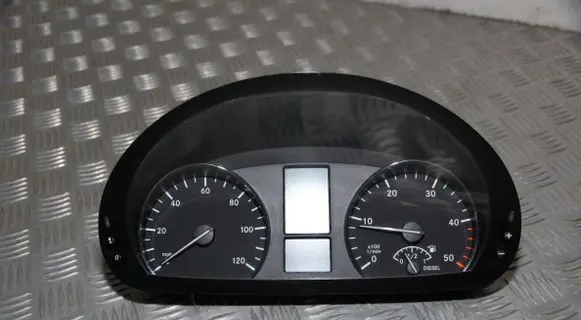 Mercedes-Benz Sprinter W906 Speedometer (instrument cluster) A9065423501 9065423501