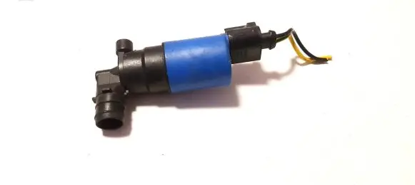 Jaguar XE Windscreen/windshield washer pump AV6113K082AA