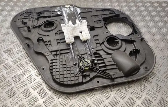 KIA Sorento Rear window lifting mechanism without motor