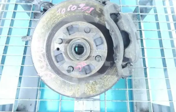 Front wheel hub spindle knuckle