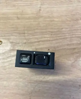 BMW 5 E39 Seat heating switch 61318352259 03055000 459500