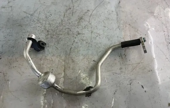 Hyundai i10 Air conditioning (A/C) pipe/hose