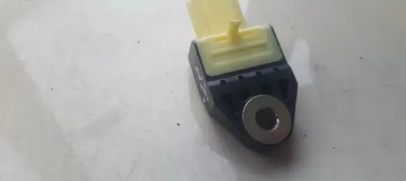 Toyota Prius (XW30) Airbag deployment crash/impact sensor 8983175010 89831-75010