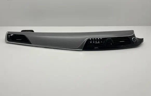 BMW 5 G30 G31 Dash center air vent grill 9329579