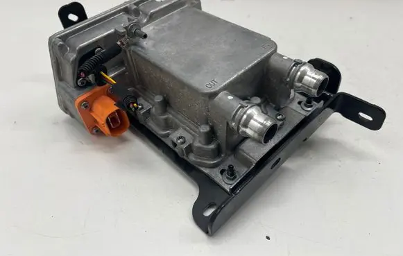 Opel Mokka B Voltage converter inverter 9858772480