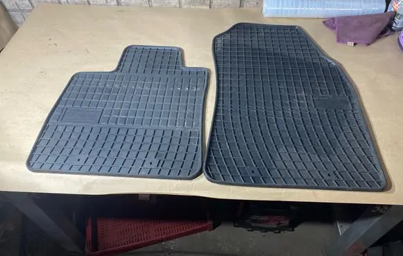 Ford Turneo Courier Front floor mat 542605