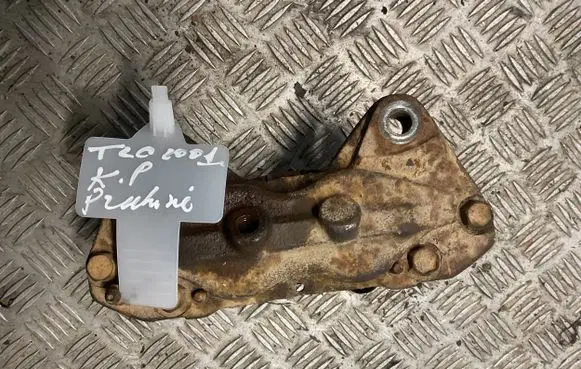 Toyota Land Cruiser (HDJ90) Front brake caliper