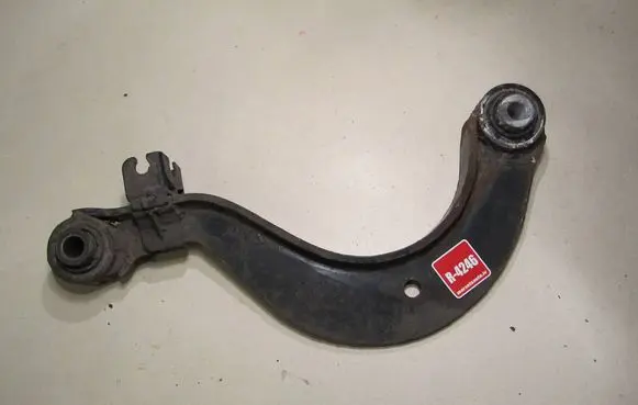 Volkswagen PASSAT B6 Rear control arm 1K0505323N