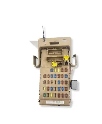 Subaru Outback Fuse module 82201AJ000
