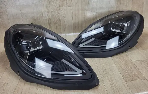 Porsche Macan (95B) Headlights/headlamps set 95B941015J 95B941016J