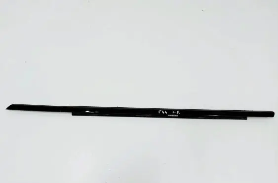 BMW 2 F44 Front door glass trim molding 7483131