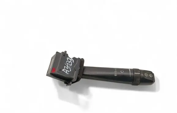 Volvo V70 Wiper control stalk 30768100