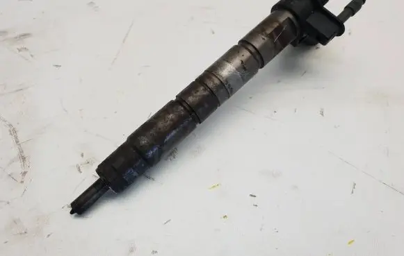 Fuel injector