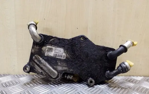 Audi A6 C7 Gearbox / Transmission oil cooler 4G0317021M V6883002