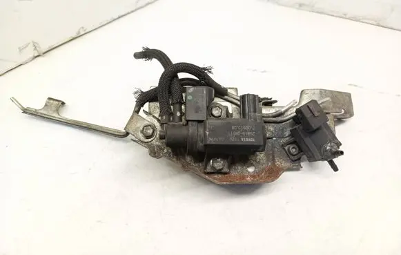 Toyota Avensis T250 Turbo solenoid valve 70051308 258190R011 06T326