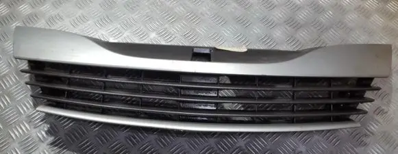 Renault Laguna II Front grill 8200012581