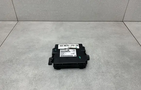 Jeep Grand Cherokee Comfort/convenience module P68217463AB
