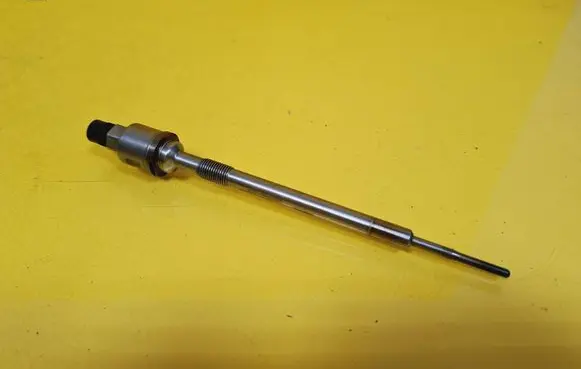 Opel Insignia A Glow plug 55579436