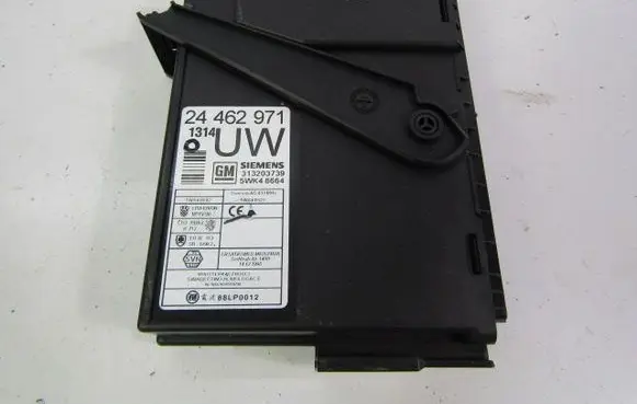 Opel Vectra C Central body control module 24462971
