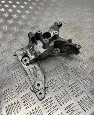 Citroen DS4 Engine mounting bracket 9674030280 C4003746S