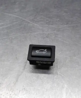 BMW 5 E60 E61 Tailgate opening switch 6921846