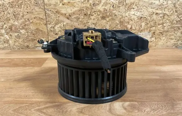 Audi A4 S4 B7 8E 8H Heater fan/blower 8E1820021E 9020016 983692C