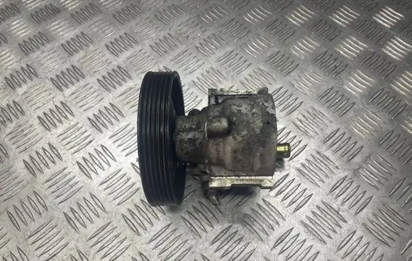 Volvo S40, V40 Power steering pump 8200071050 6083376