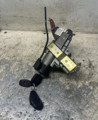Volkswagen Sharan Ignition lock P012106