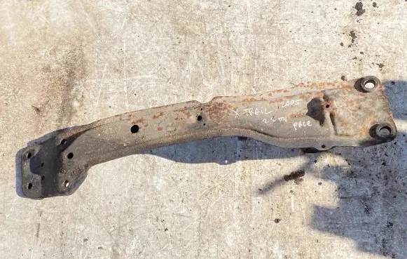 Nissan X-Trail T30 Front subframe