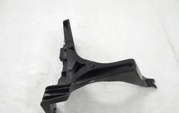 Citroen C3 Front splash guards bracket 9820596180