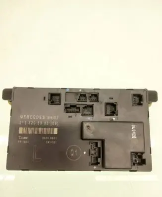 Mercedes-Benz E W211 Door control unit/module 2118208385 00006801